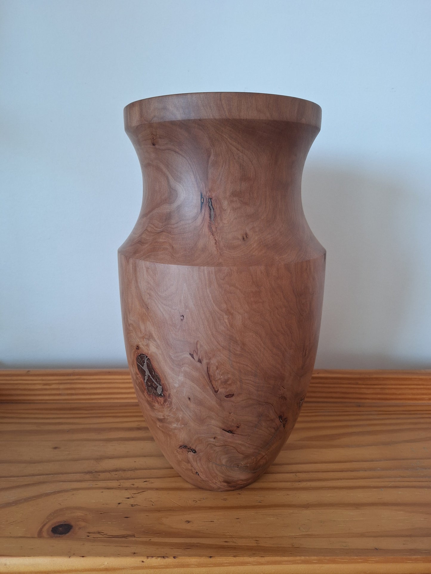 Pear wood Vase