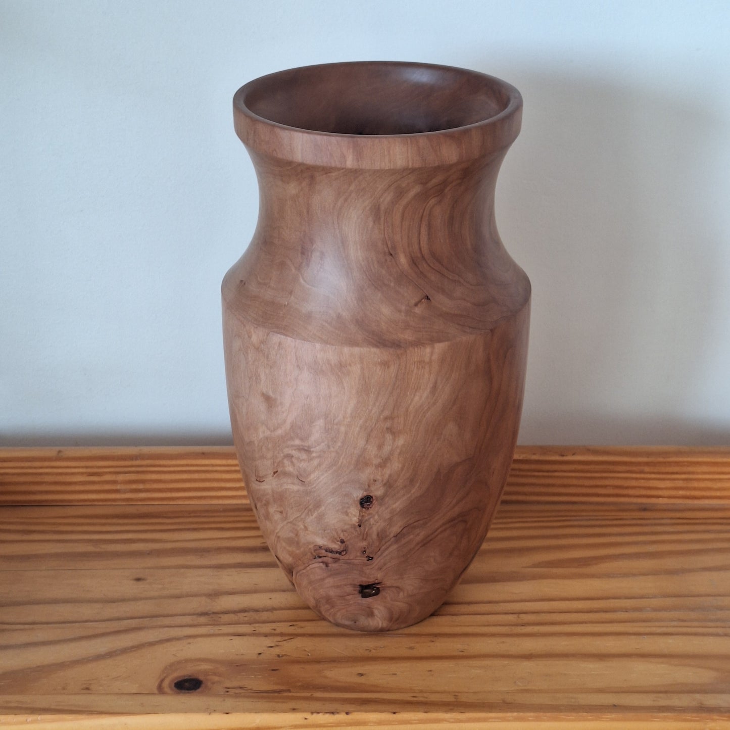 Pear wood Vase
