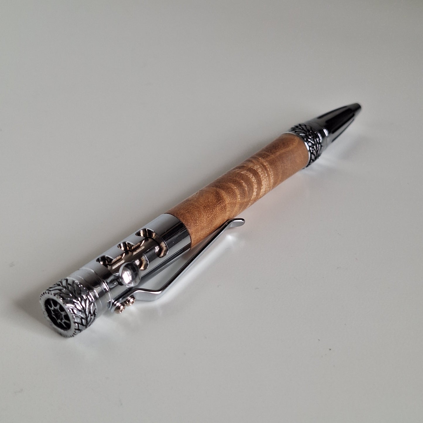 Pen - F1