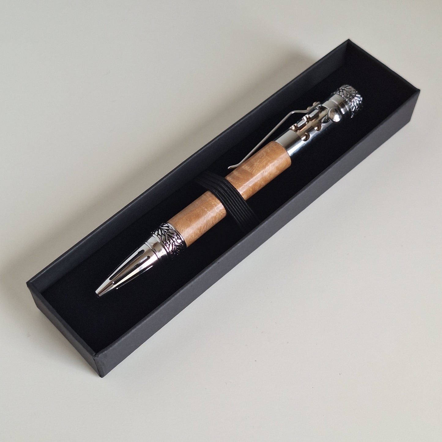 Pen - F1