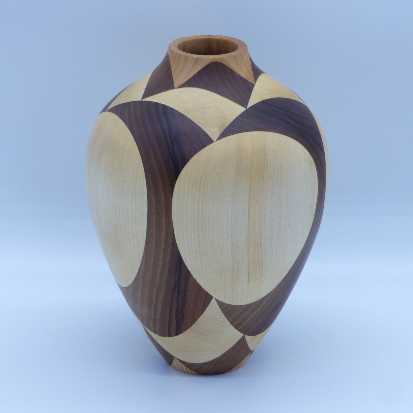 Vase en bois