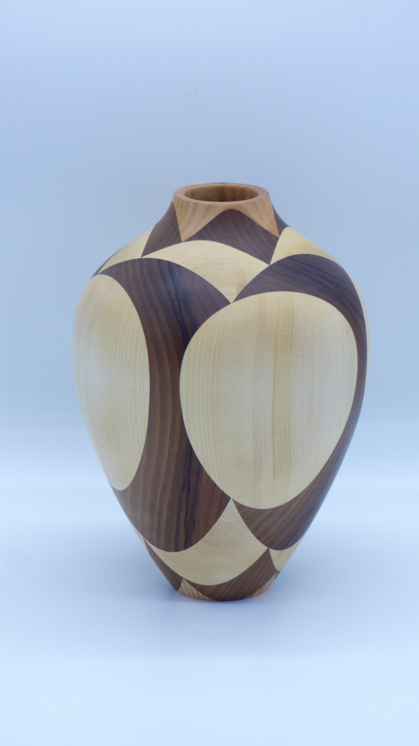 Vase en bois