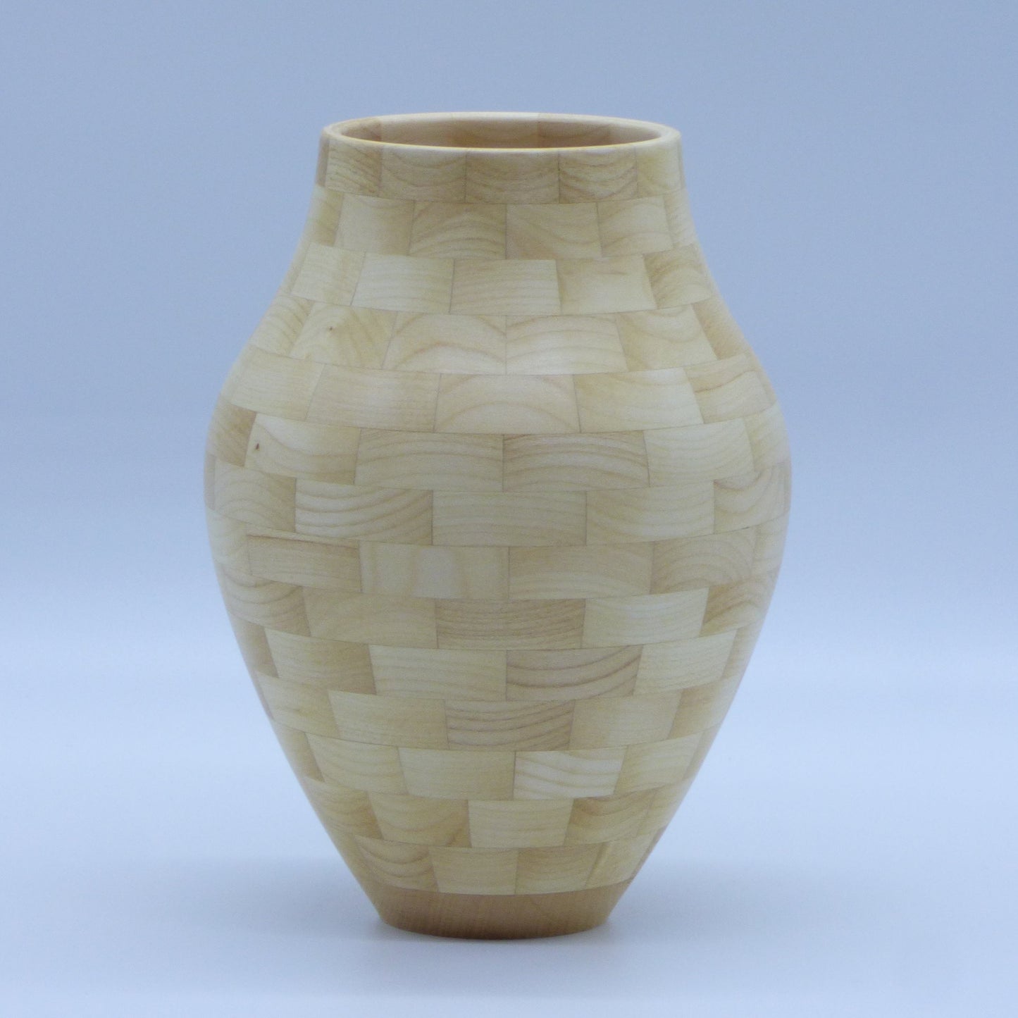 Vase segmenté en érable