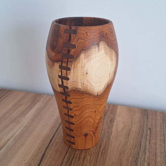 Vase en cerisier