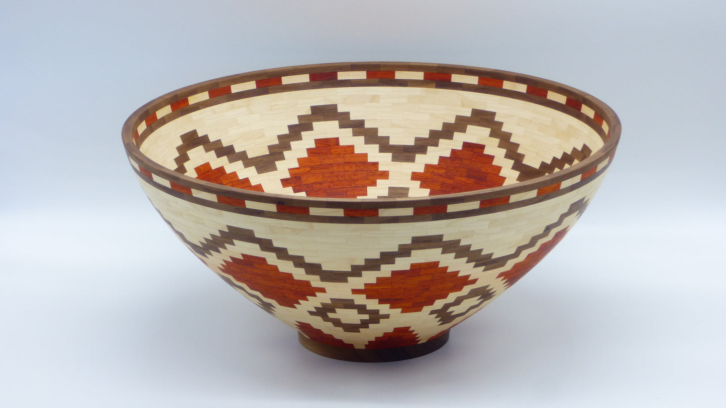 Segmented salad bowl